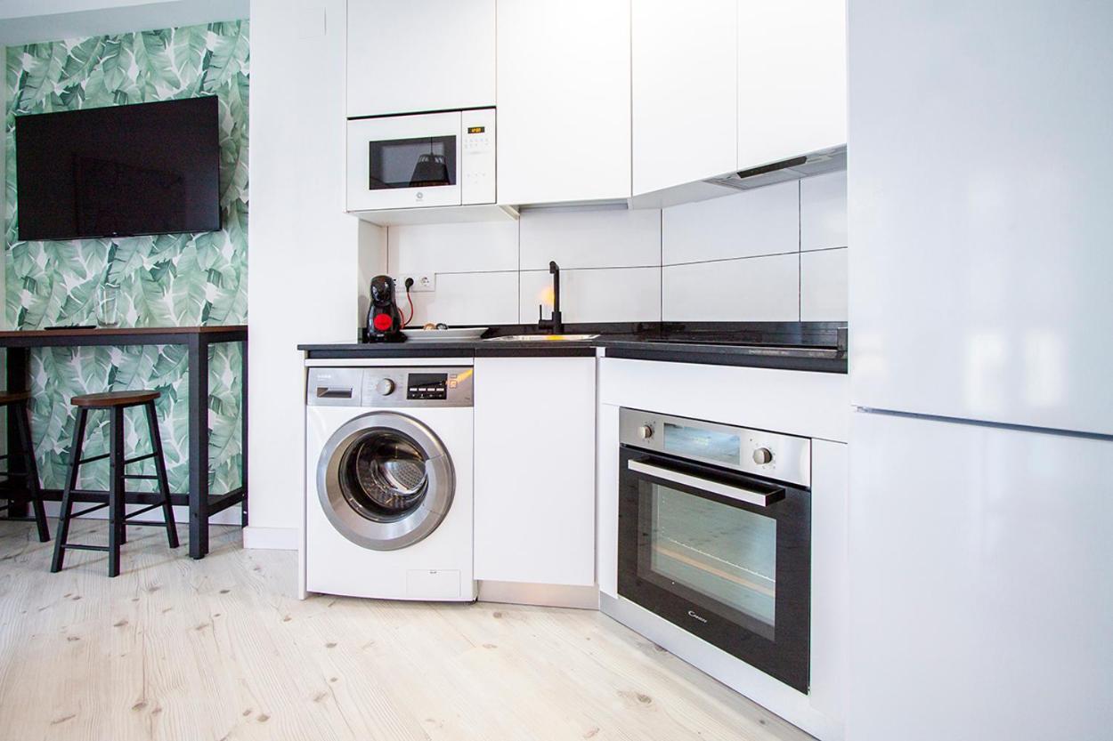 Apartamentos Cuatro Caminos Мадрид Екстериор снимка