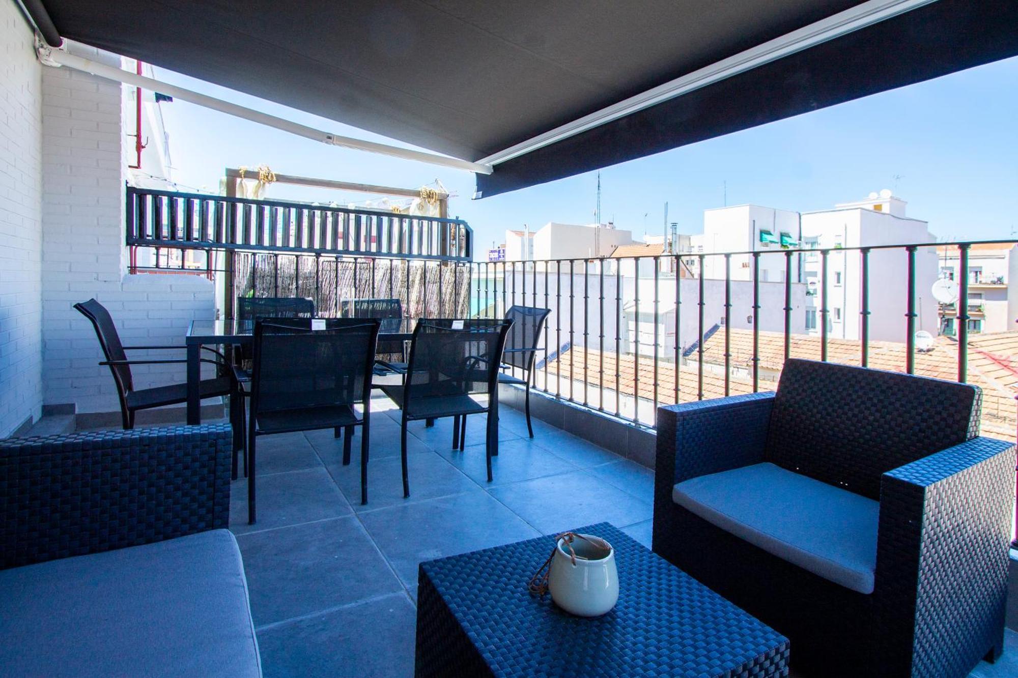 Apartamentos Cuatro Caminos Мадрид Екстериор снимка